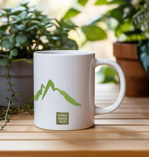 Love Wild Places mug (Leaf Green)